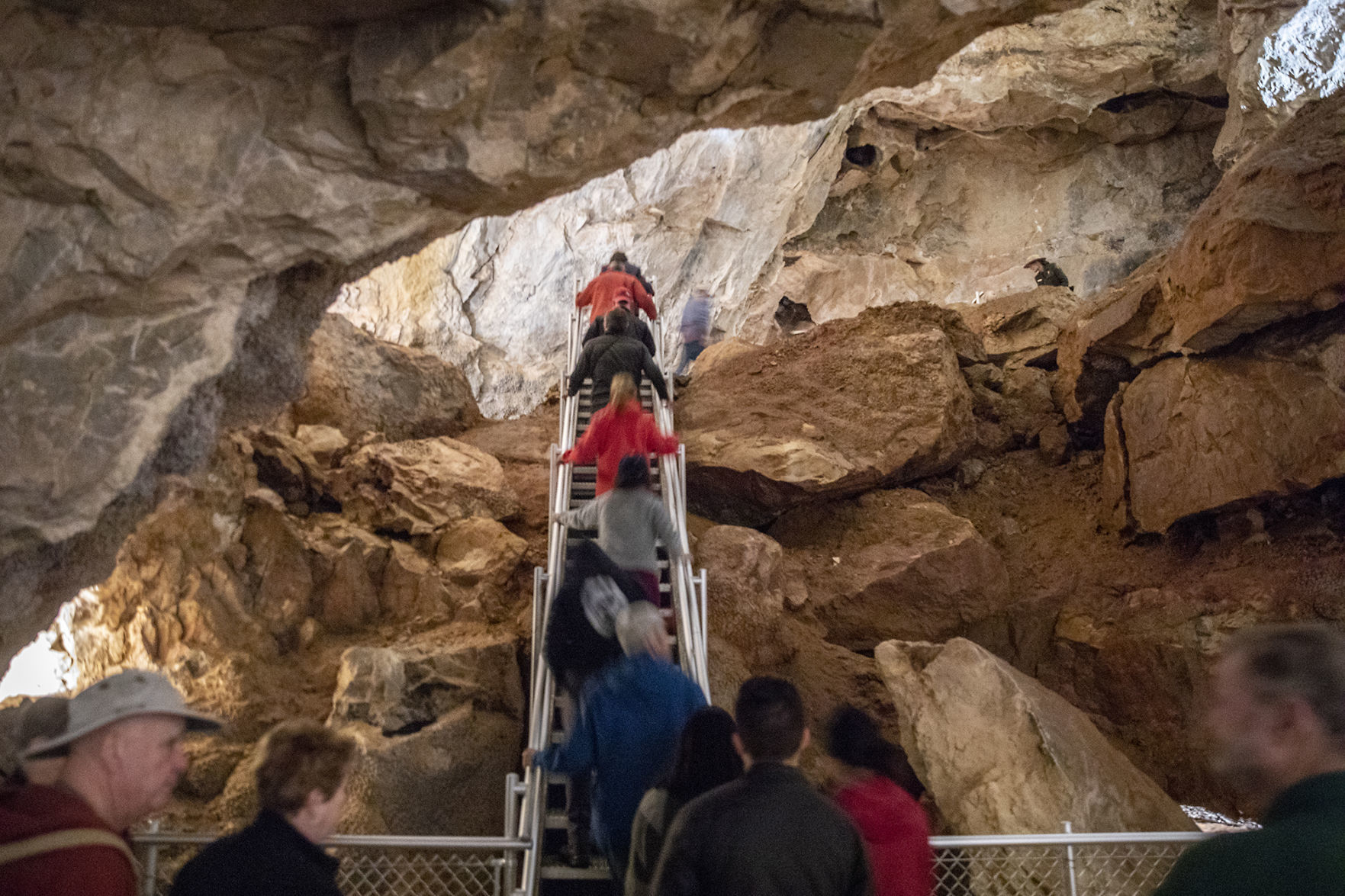 093018-nws-cave003.jpg